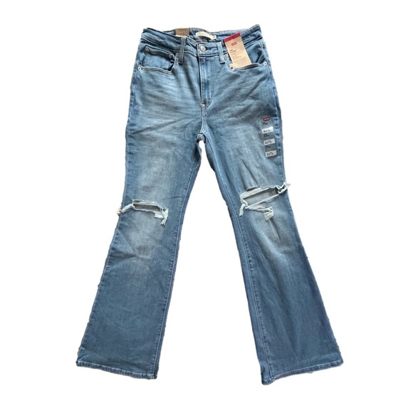 NWT Levi’s 726 Flare Women's High Rise Jean in Let’s Talk Size 30 - Picture 4 of 8